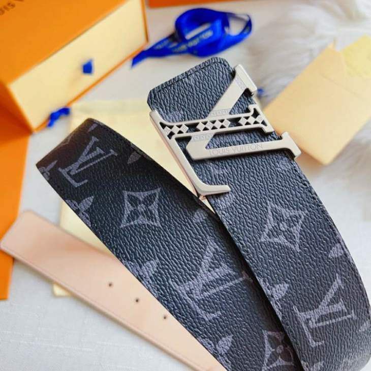 Picture of Louis Vuitton Belts _SKUfw138371146fw